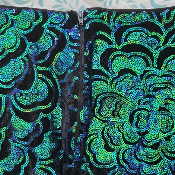 COPY - Blue & Green Sequined skirt - Picture 3 of 4